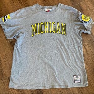 Mitchell & Ness Gray College Vault Tee